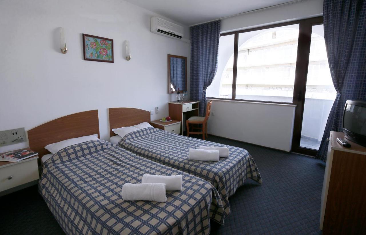 Hotel Corona Sveti Vlas Extérieur photo
