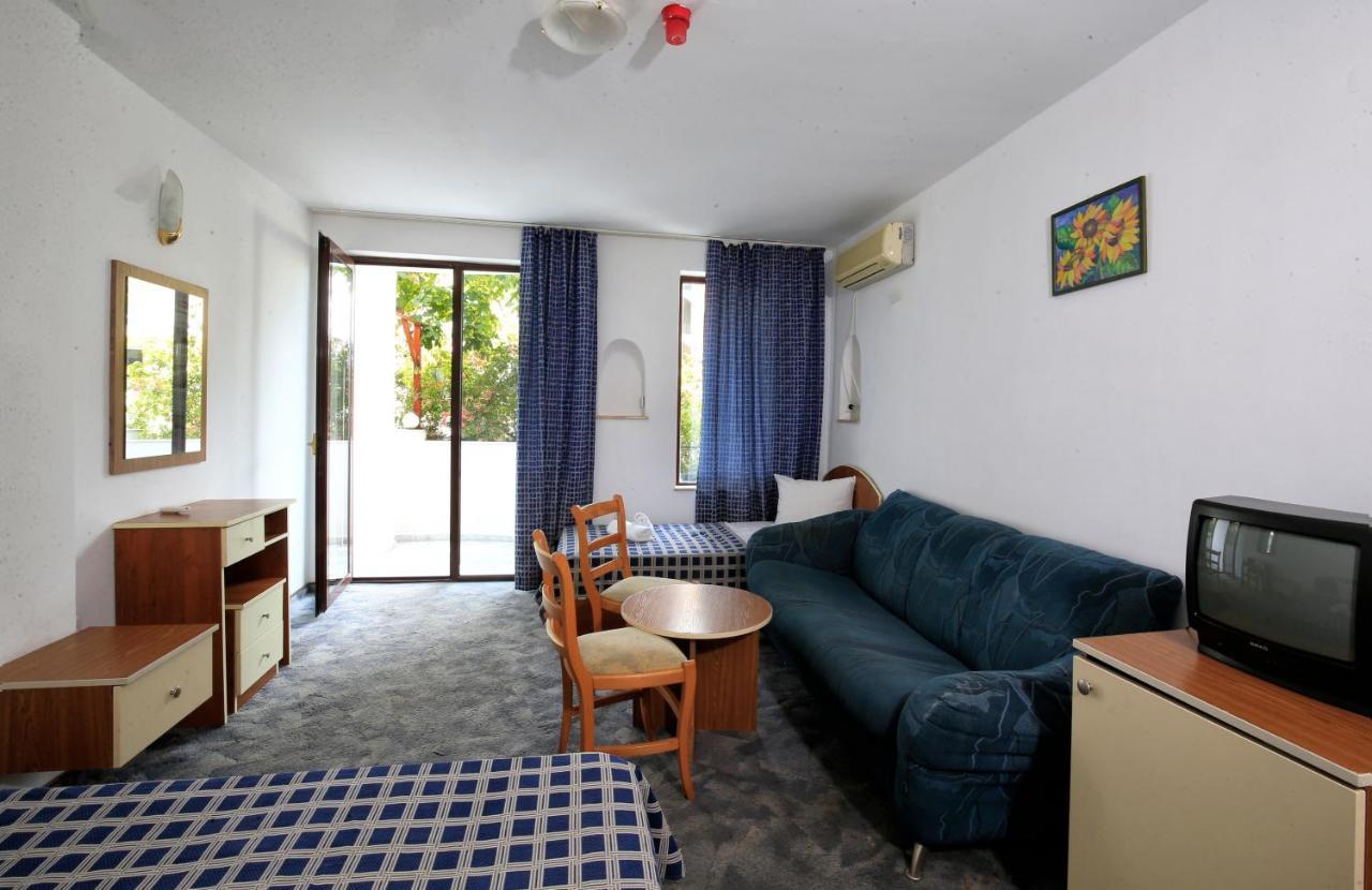 Hotel Corona Sveti Vlas Extérieur photo