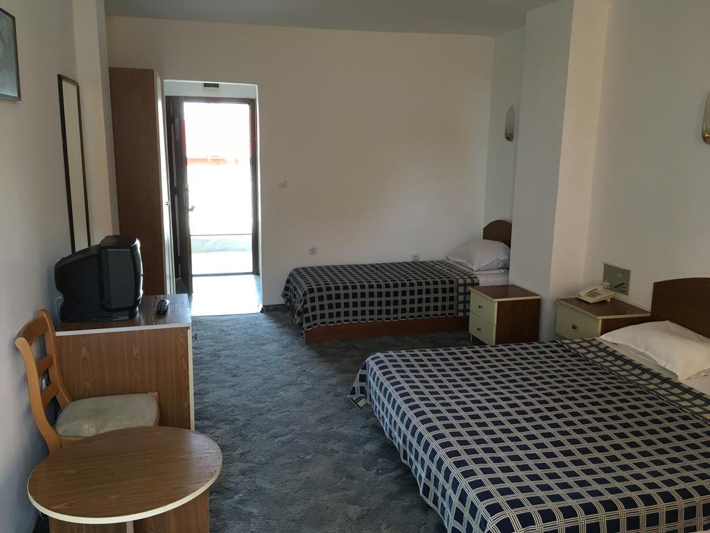 Hotel Corona Sveti Vlas Extérieur photo